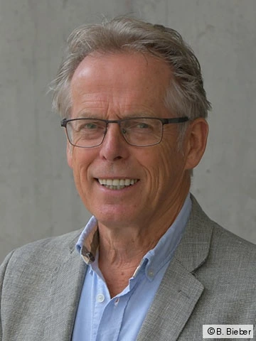 Dr. Heino Stöver